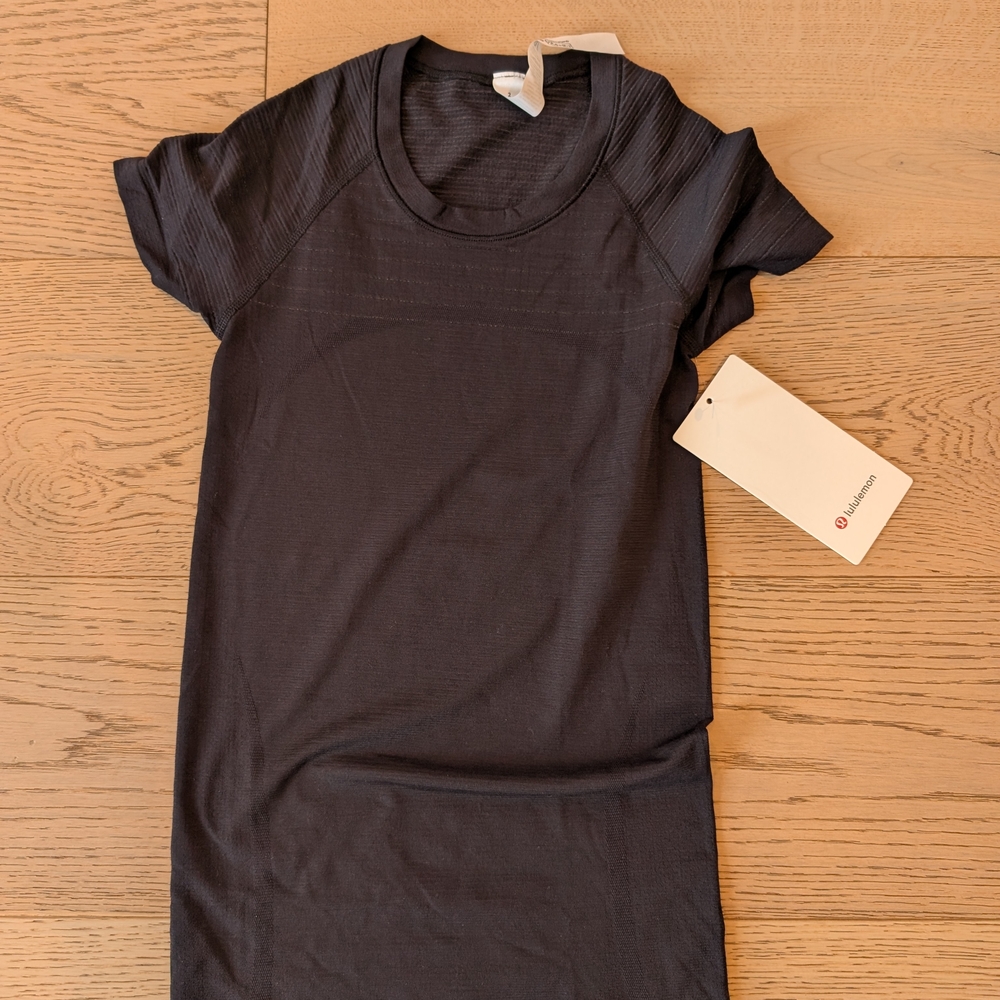 Black Short Sleeve Top